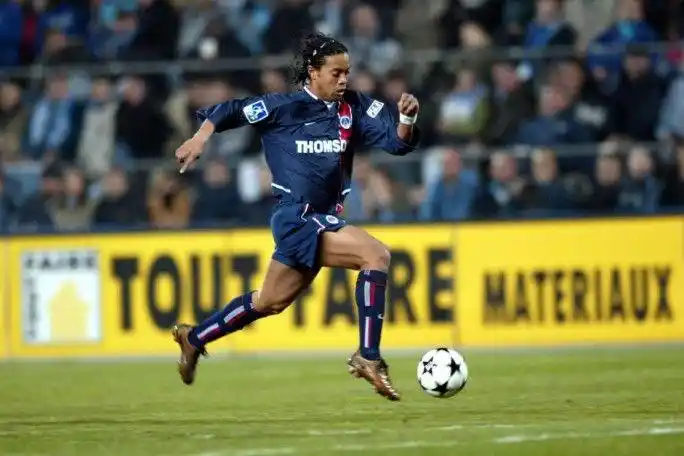 运用定位球 运用定位球